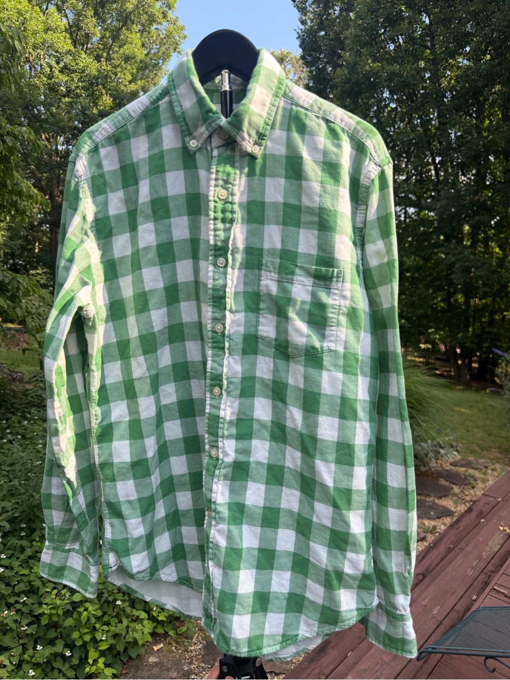 Duck Head Men’s Green and White Button-Down Shirt- Size M